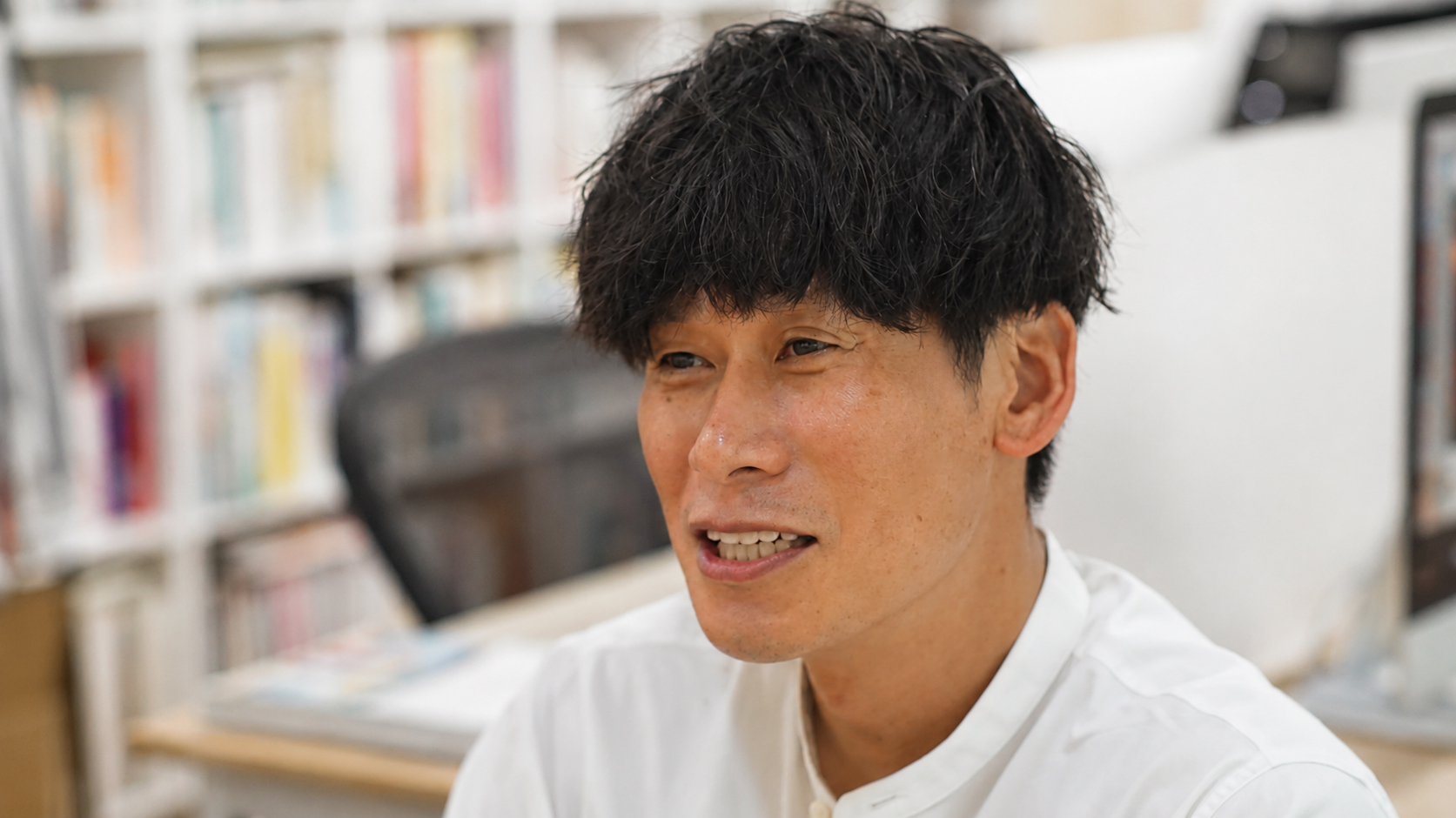 取材中の澤田俊輔さん